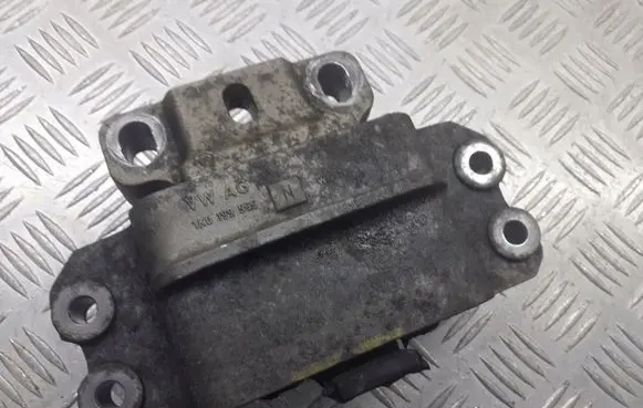 Volkswagen Golf Plus Engine mount vacuum valve 1K0199555