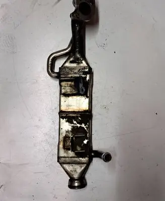 Mercedes-Benz CLS C219 EGR valve cooler 16421400175 0525000035