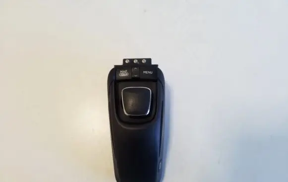 Lexus CT 200H Head unit multimedia control 2372400016