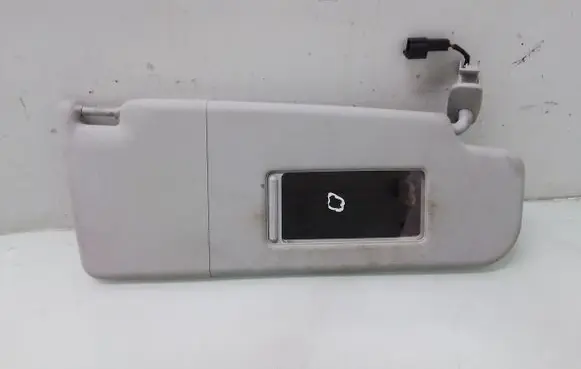 Volkswagen New Beetle Sun visor