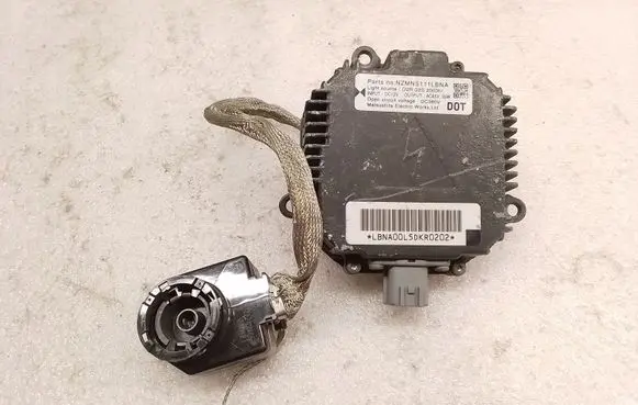 Nissan Murano Z50 Headlight ballast module Xenon NZMNS111LBNA