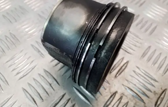 Mazda 6 Piston 