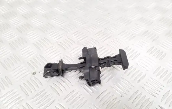 BMW 1 F40 Front door check strap stopper 7447993