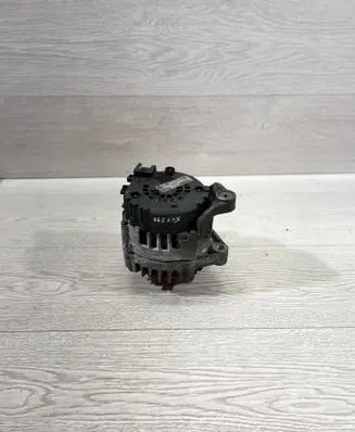 BMW 1 E82 E88 Generator/alternator 2543461C 7802261 FG18S019