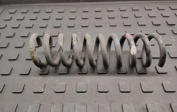 Mercedes-Benz GLK (X204) Rear coil spring