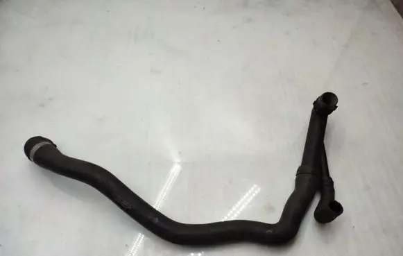 Volkswagen Golf VII Engine coolant pipe/hose 5Q0122051