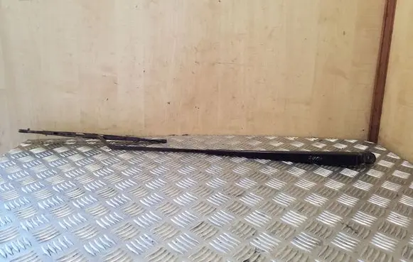Renault Scenic I Front wiper blade arm 7700843526H