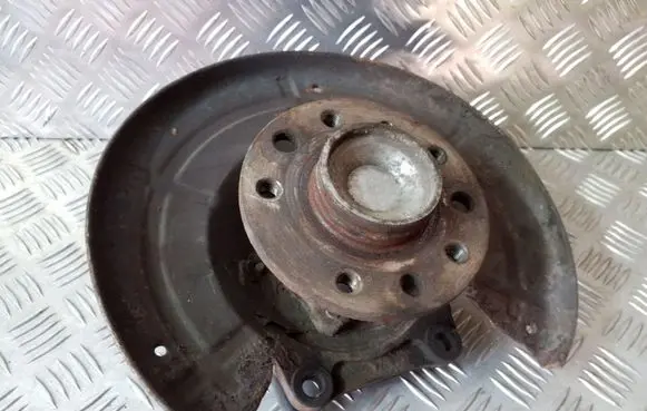 Opel Zafira A Rear wheel hub
