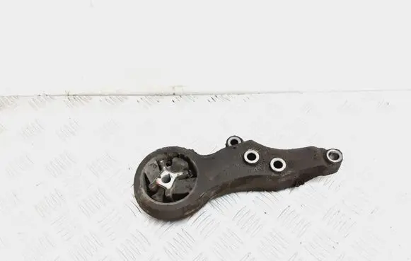 Volvo C30 Engine mount bracket 31277573