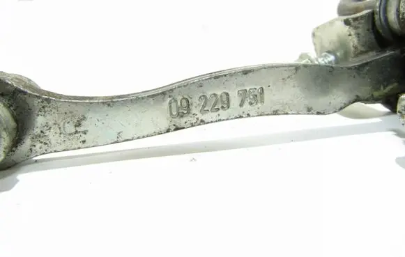 Opel Vectra C Rear door check strap stopper 09229751