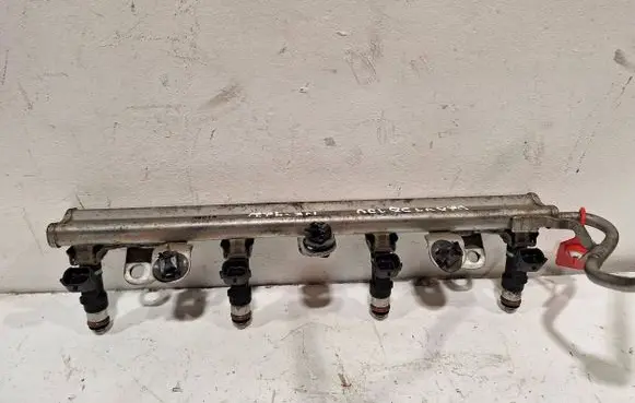 Renault Koleos I Fuel injector 0280158130