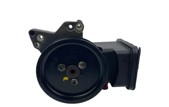 BMW 5 E60 E61 Power steering pump 6783431