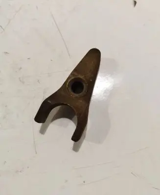 Toyota Avensis T270 Fuel Injector clamp holder
