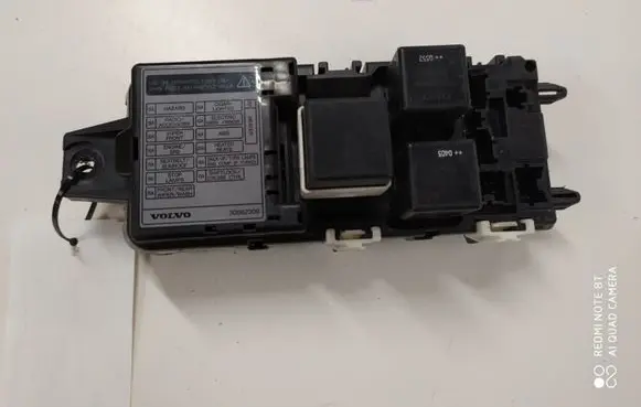 Volvo S40, V40 Fuse module 30662309 4B020787