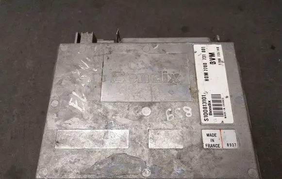 Renault Scenic II - Grand scenic II Engine control unit/module S100813101F 7700731801