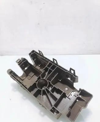 Other engine bay part