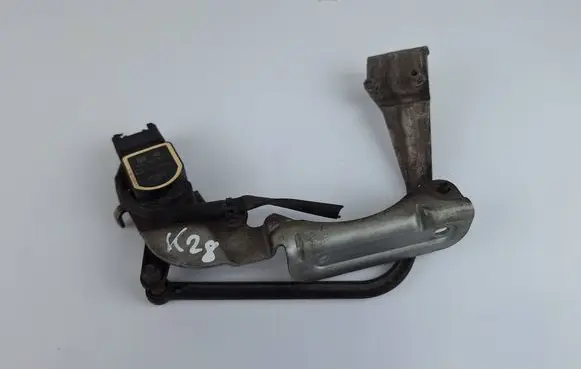 Mercedes-Benz C AMG W204 Air suspension front height level sensor A0045428518 A2043270140