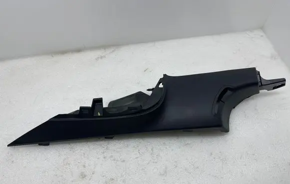 Tesla Model 3 (D)pillar trim (top) 108628188I 041456916 191313400