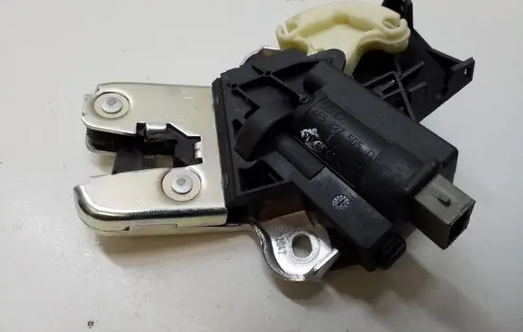 Audi A5 8T 8F Tailgate/trunk/boot lock/catch/latch 4F5827505D