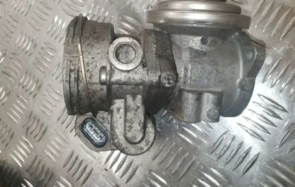 Audi A4 S4 B8 8K EGR valve 038129637 VOZTUVASEGRVWAUDISEAT19TDI038131501E038129637