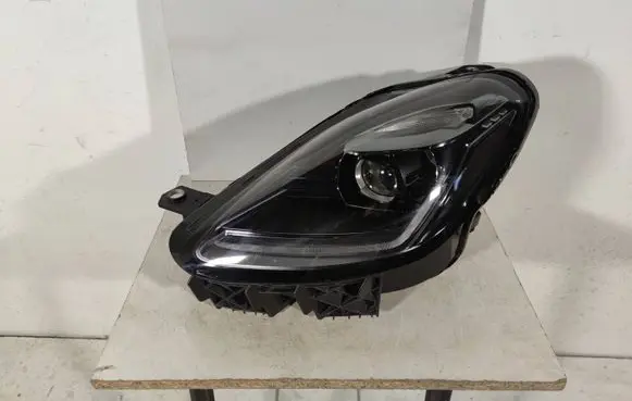 Maserati Grecale Headlight/headlamp 06702930710 148R000074
