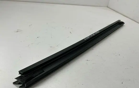 Jeep Compass Rubber seal rear door window/glass 68533549AA 68242129