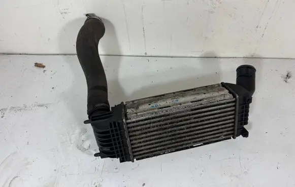 Citroen C5 Intercooler radiator 9657073480