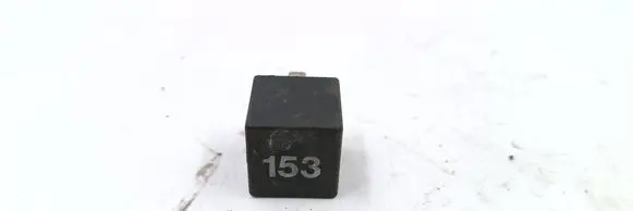 Volkswagen PASSAT B3 Other relay 357907467 61237007
