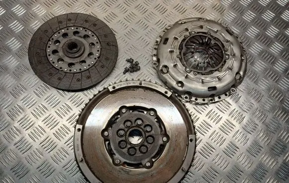 Mazda 5 Clutch set kit RF3016460B RF16610B