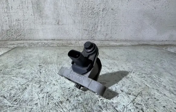 Volvo V40 Crankshaft position sensor 31441271