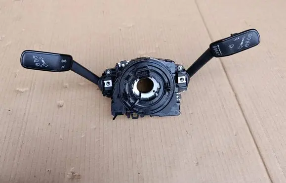 Volkswagen Golf Sportsvan Wiper turn signal indicator stalk/switch 5Q1953507