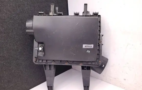 Air filter box