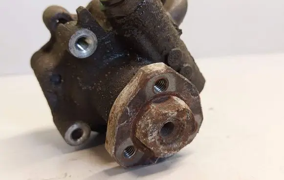 Volkswagen Caddy Power steering pump