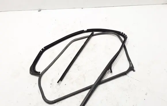 Renault Trafic III (X82) Rubber seal front door (on door) 803310480R
