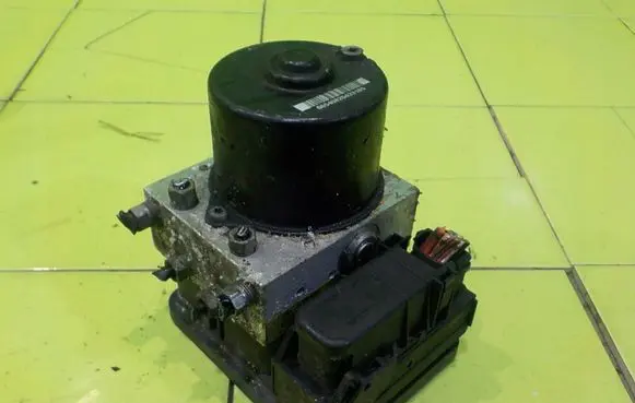 Volvo S40 ABS Pump 4N512C405GB NP504 30794728