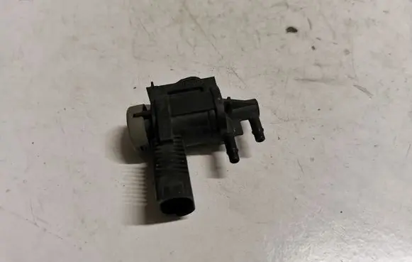 Audi A6 S6 C6 4F Turbo solenoid valve 1J0906283C