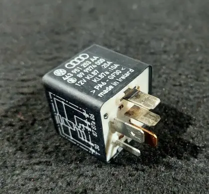 Audi A6 S6 C5 4B Other relay