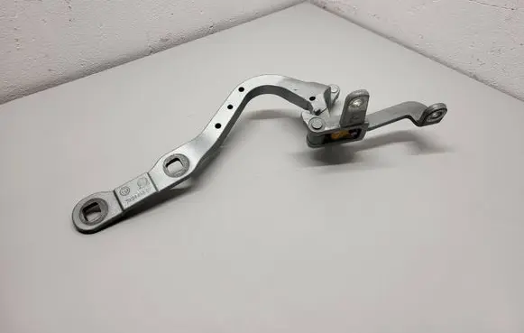 BMW X4 G02 Loading door upper hinge 7424414