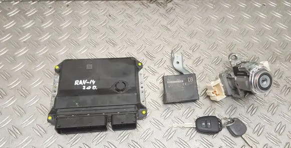 Toyota RAV 4 (XA40) Engine ECU kit and lock set 8966142J40 8978042170