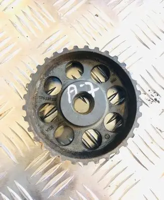 Volkswagen Crafter Fuel pump gear (pulley) 076130111