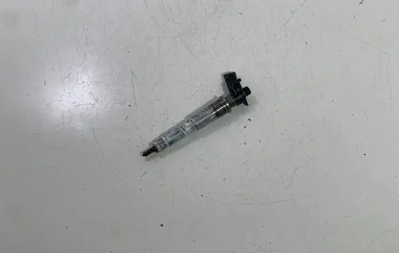 Fuel injector