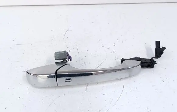 Chrysler Town & Country V Front door exterior handle 04589428AH