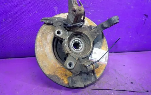 Lancia Ypsilon Front wheel hub spindle knuckle