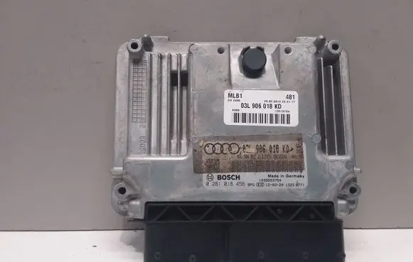 Audi A4 S4 B8 8K Engine control unit/module 03L906018KD 0281018456