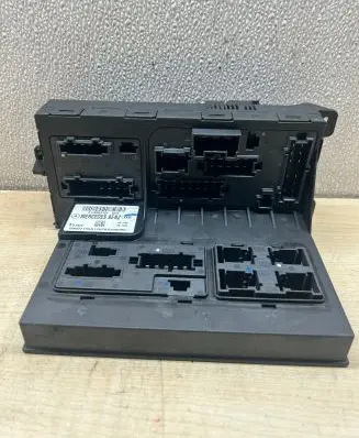 Mercedes-Benz E W211 Fuse box set 2115453101