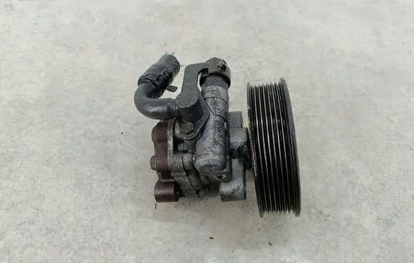 KIA Sorento Power steering pump 