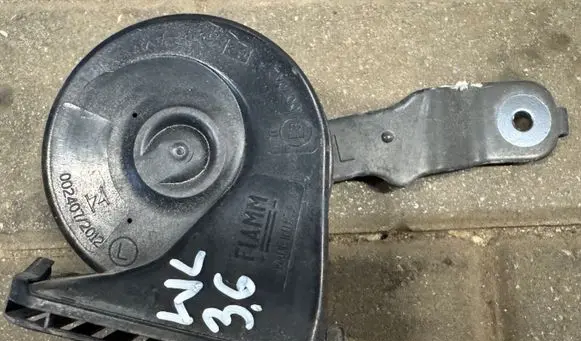 Jeep Grand Cherokee WL Horn signal