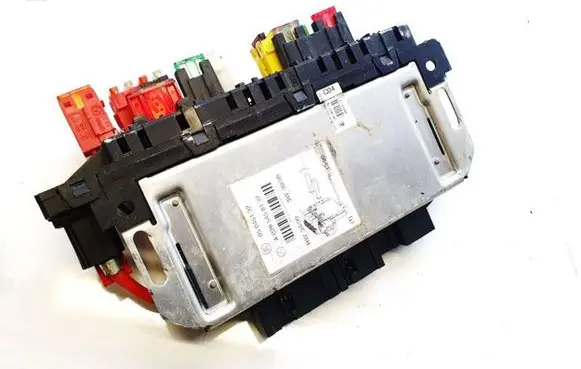 Mercedes-Benz S W220 Fuse box set a0285458132 05045132