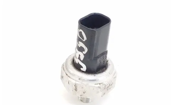 Mercedes-Benz E W212 Air conditioning (A/C) pressure sensor A2110000283