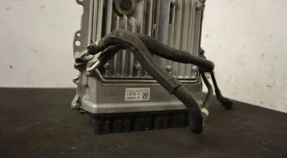 BMW 7 G11 G12 Engine control unit/module 8669889